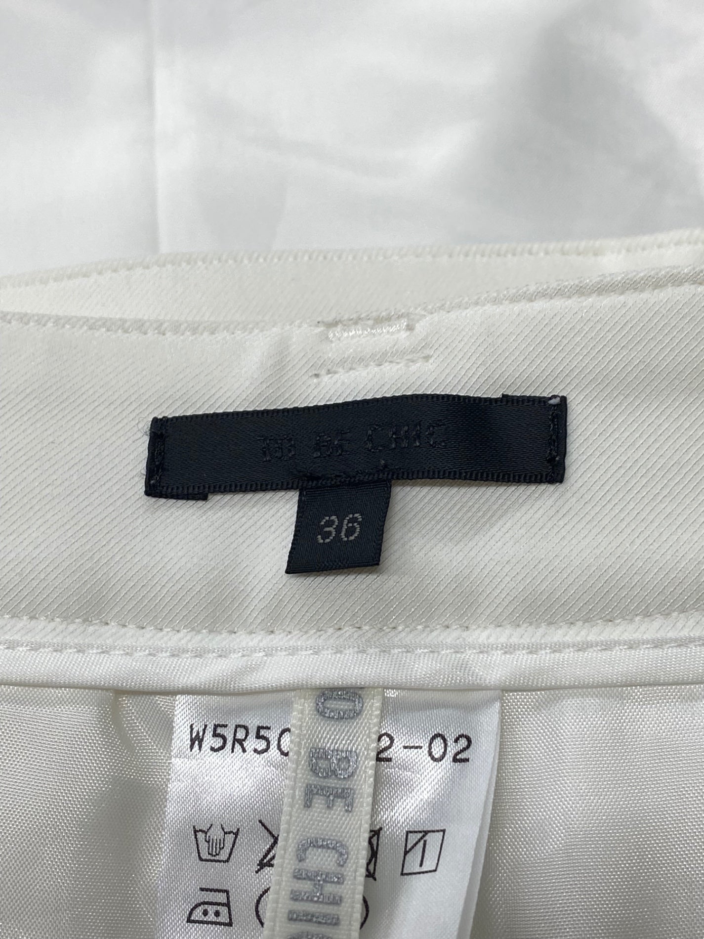 トゥービーシック W5R50-562-02 パンツ 36 ホワイト クロップド IT3UGU284W8G
