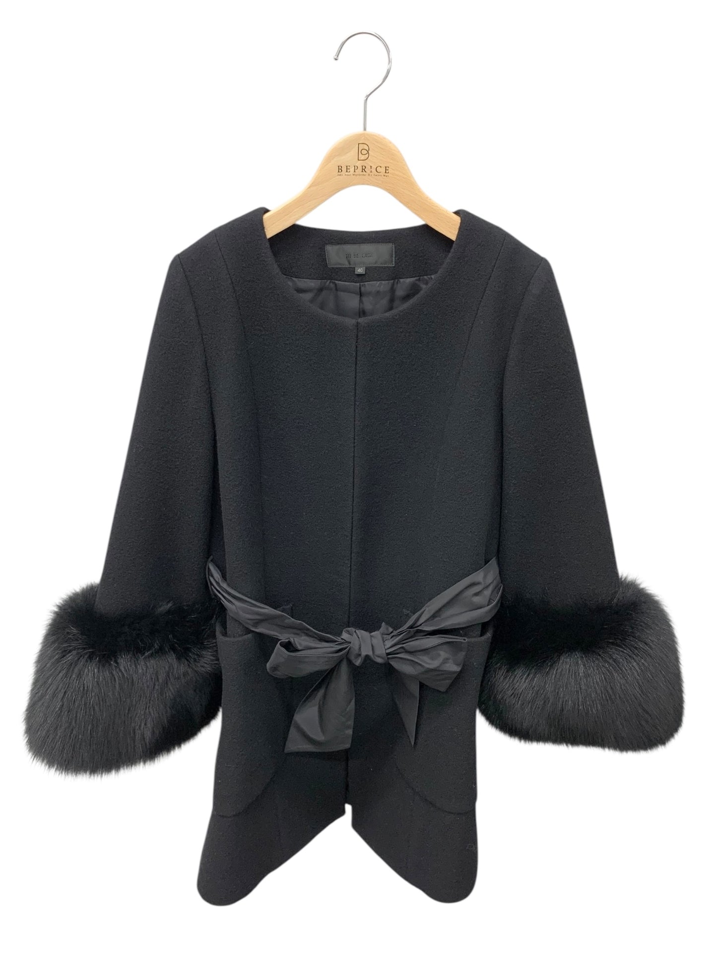 トゥービーシック UWF81-820809 ジャケット 40 ブラック ノーカラー フォックスファー ウール ITUZ9W04O2QY