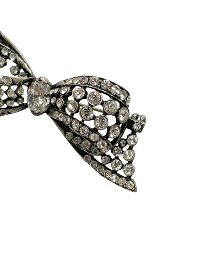 フォクシーブティック ブローチ シルバー ラインストーン リボン IT8UWQ9IHD6X