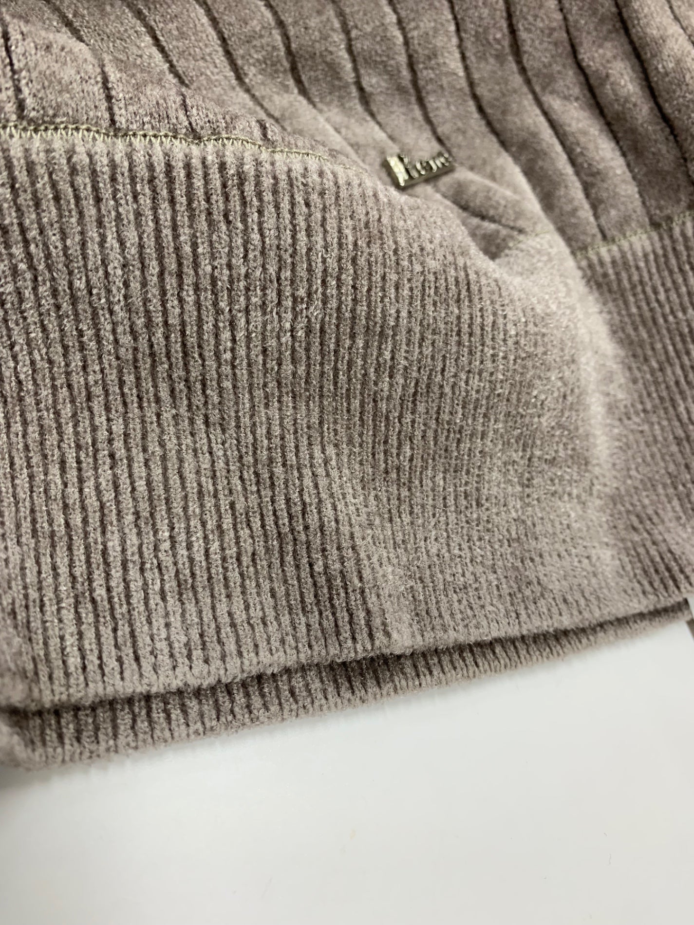 ルネ 6132487 ニット セーター 36 グレージュ パール ビジュー フリル ITBGIIIH35BC