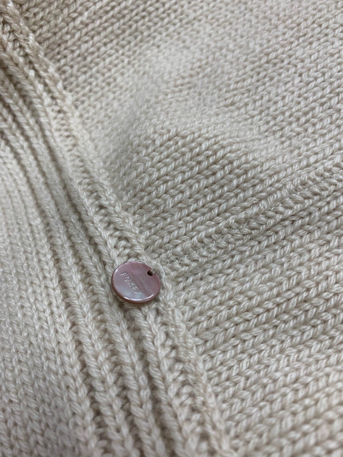 フォクシーブティック Capuche Snow White 34526 ストール ショール F ベージュ カシミヤ フォックスファー ITBWCM0F1R2M