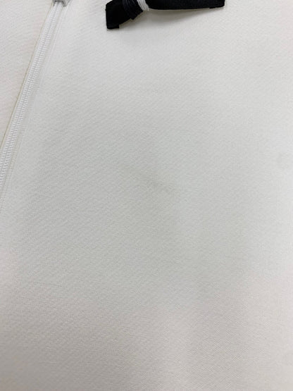 ヨーコチャン ラッフルスリーブ パールスリットラインブラウス YCB-124-408 40 ホワイト 24年モデル IT58M4MQ82AW 【SALE】