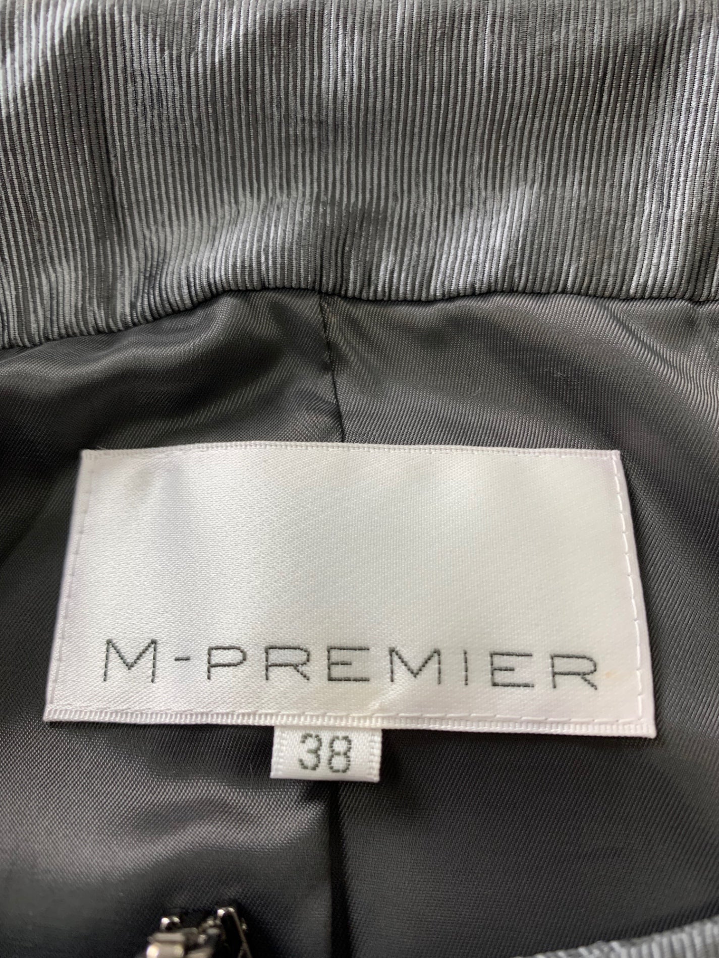 エムプルミエ A806-016 ノーカラージャケット 38 グレー ジップ フリル IT00ZIJWOOE0