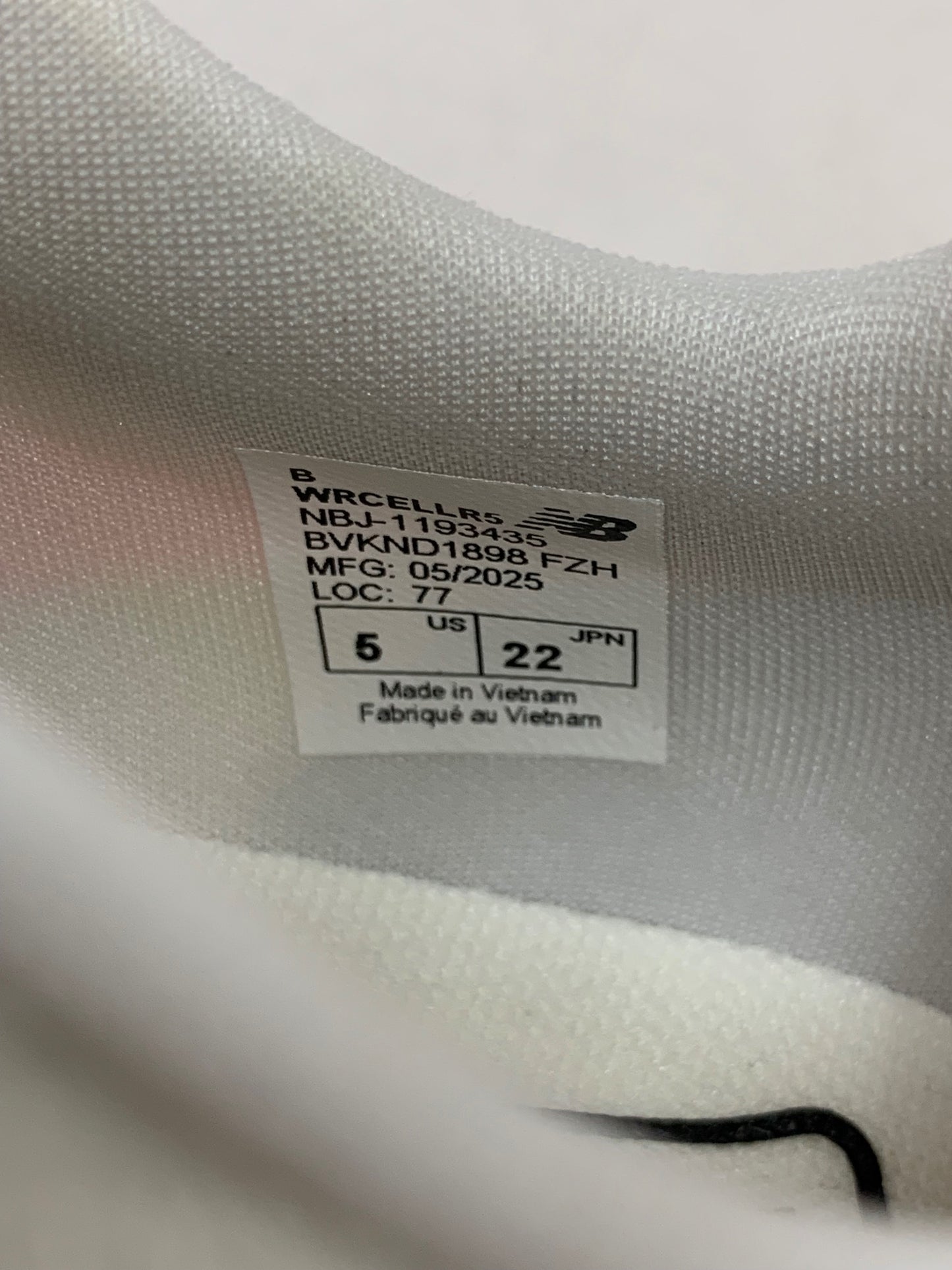 ニューバランス フューエルセル スーパーコンプ エリート v5 ランニングシューズ 22 ホワイト ITC2QEVK7AWK 【SALE】