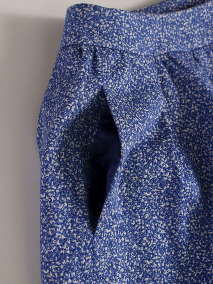 トゥービーシック W5S10-326-24 スカート 38 ブルー タックフレア ITRNALQDATVY