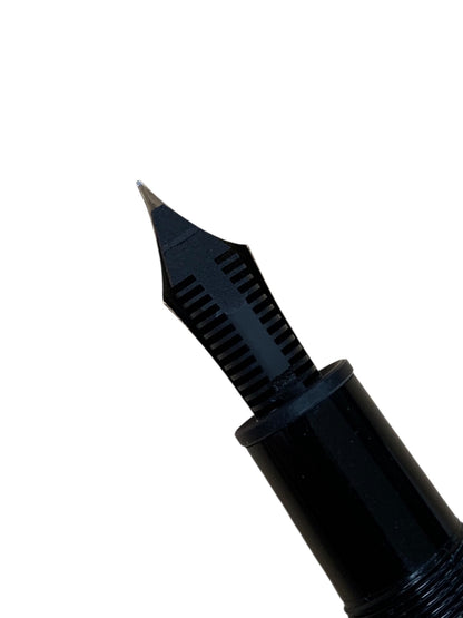 モンブラン 万年筆 旧マイスターシュテュック146 ブラック F 14C IT3W3C3ER0SK