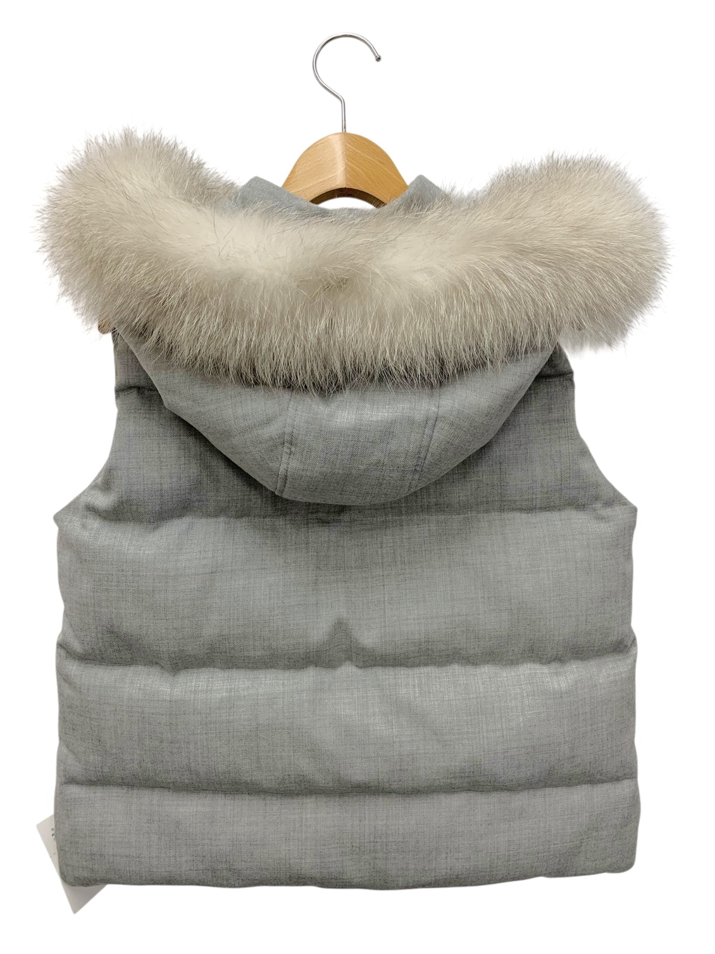 フォクシーブティック Chaleur 42362 ダウンベスト 40 グレー フォックスファー ITWOUEF3E8K6