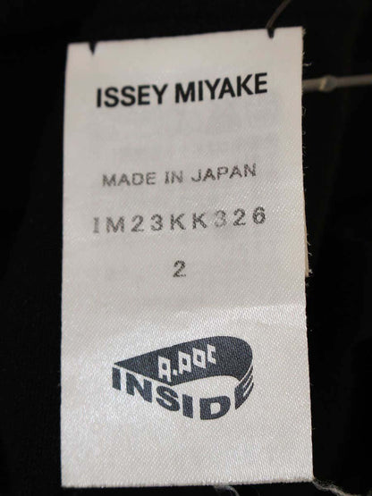 イッセイミヤケ IM23KK326 トップス 2 ブラック ビジュー IT1YTZZMZ2UW