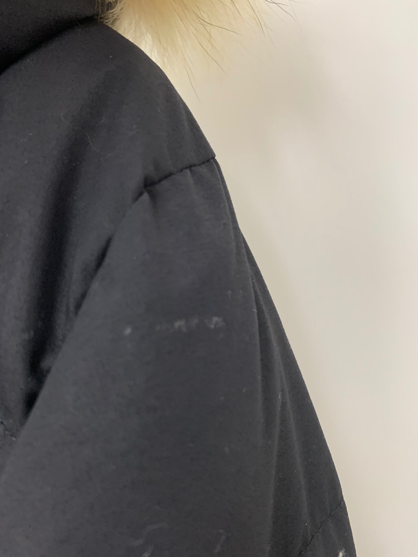 ピレネックス AUTHENTIC MAT FUR HMM010 ダウンジャケット S ブラック ラクーン ファー ITBHTKRZIQ1W