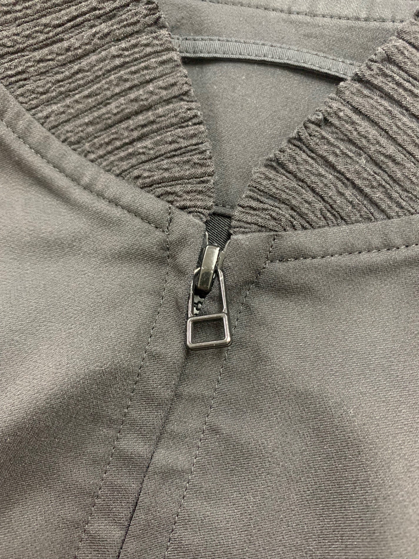 エイポックエイブルイッセイミヤケ TYPE-S BASIC COLORS AT23FC700 ブルゾン 1 ブラック ITGC5ZEMECOS 【SALE】