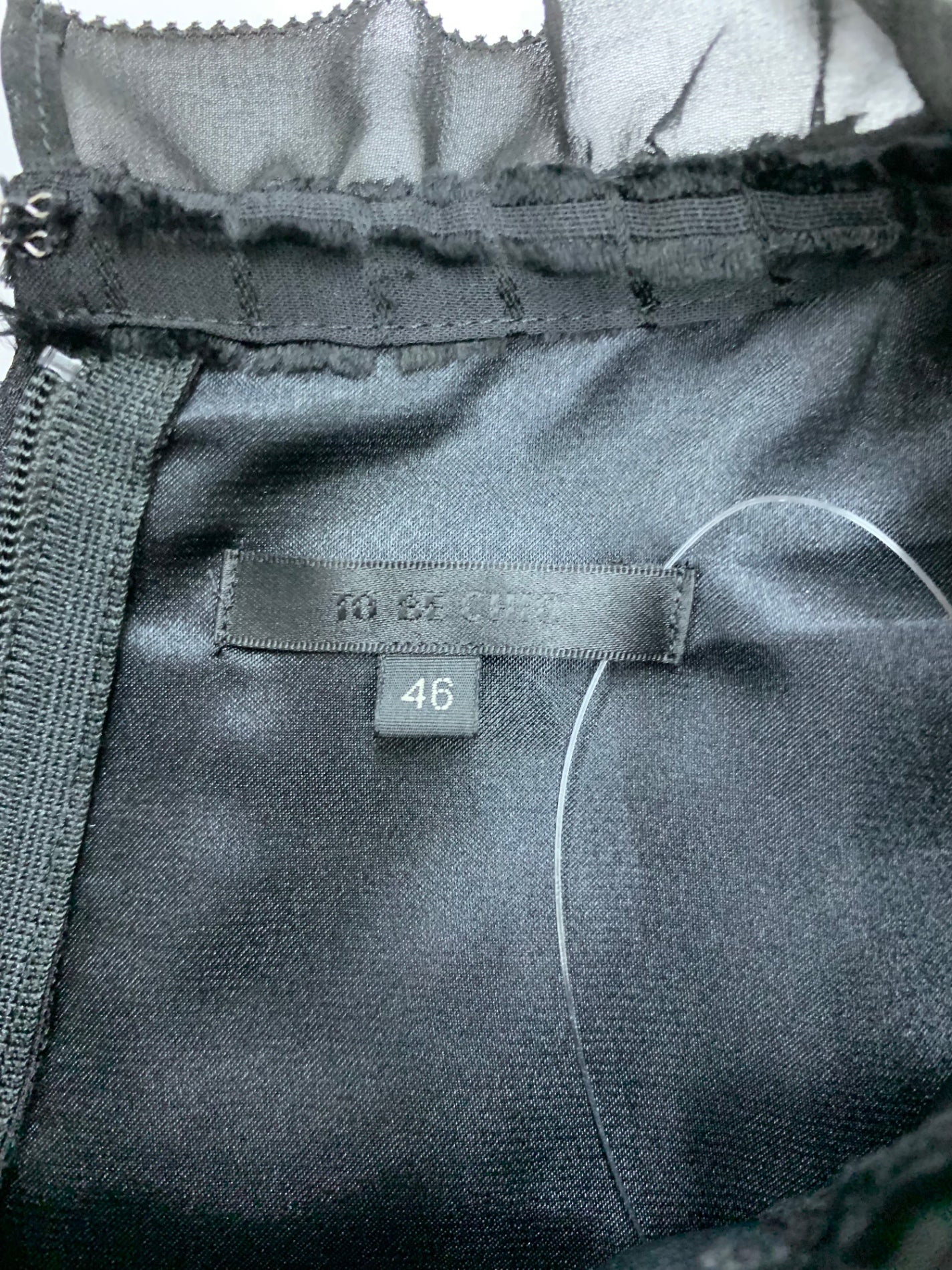 トゥービーシック W7J03-833-09 ワンピース 46 ブラック バックジップ フリル IT60CS4A0UXS