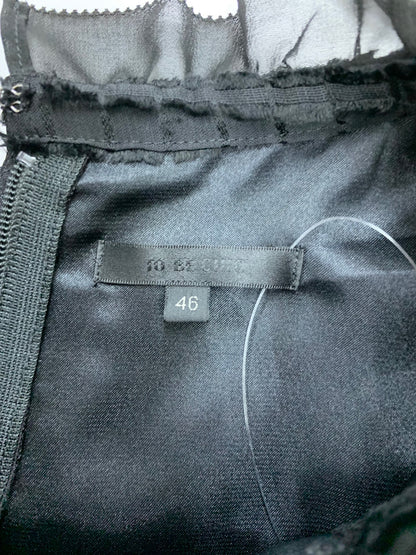 トゥービーシック W7J03-833-09 ワンピース 46 ブラック バックジップ フリル IT60CS4A0UXS