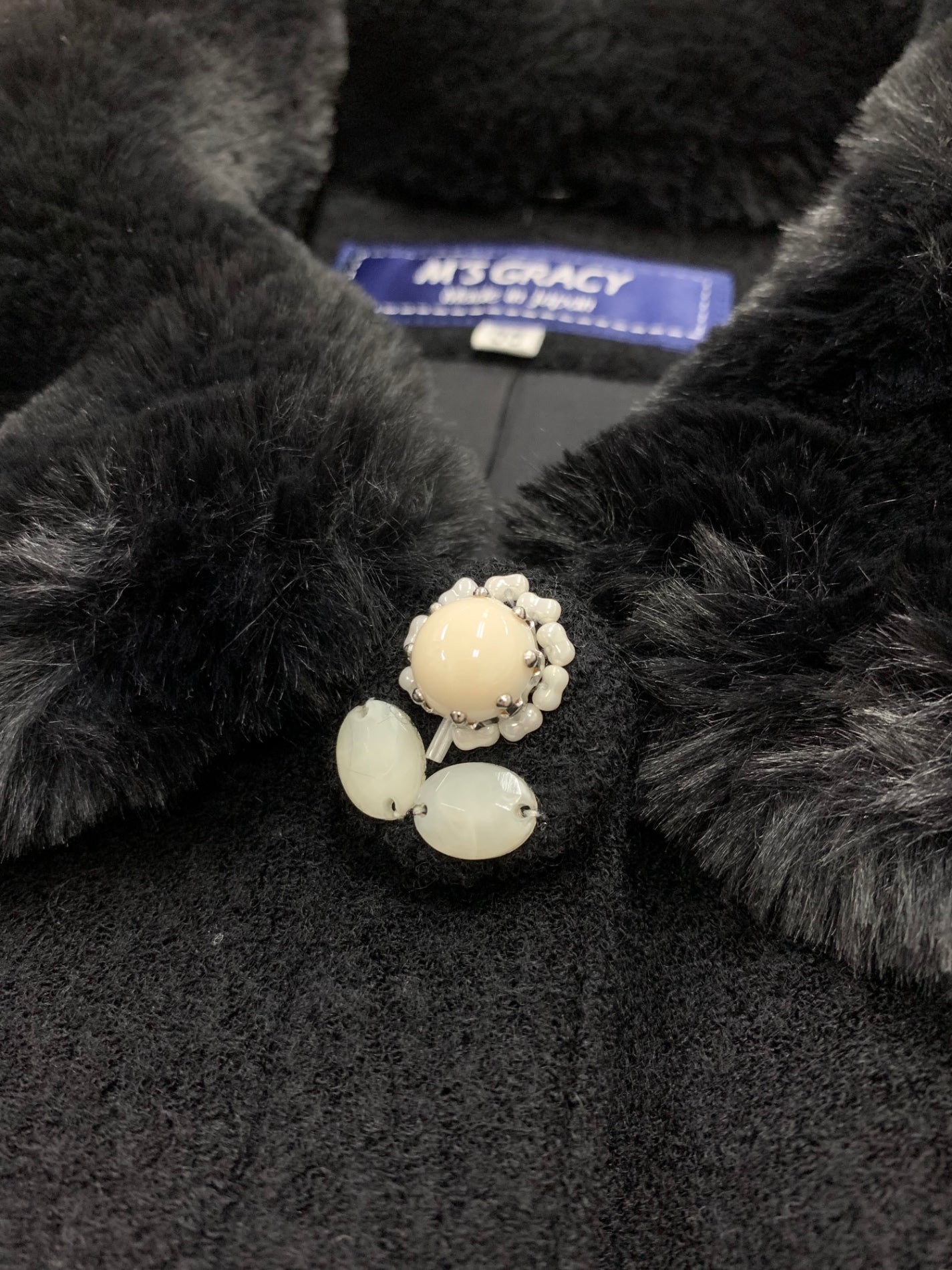 エムズグレイシー 814524 ジャケット 38 ブラック ウール混 フェイクファー衿 ビジューボタン ITBHFNXP77LI