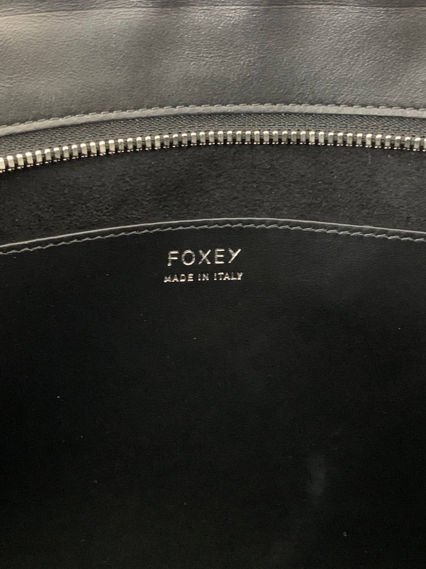 フォクシー トートバッグ ブラック サイドリボン キャンバス IT7O7B2D0WR8