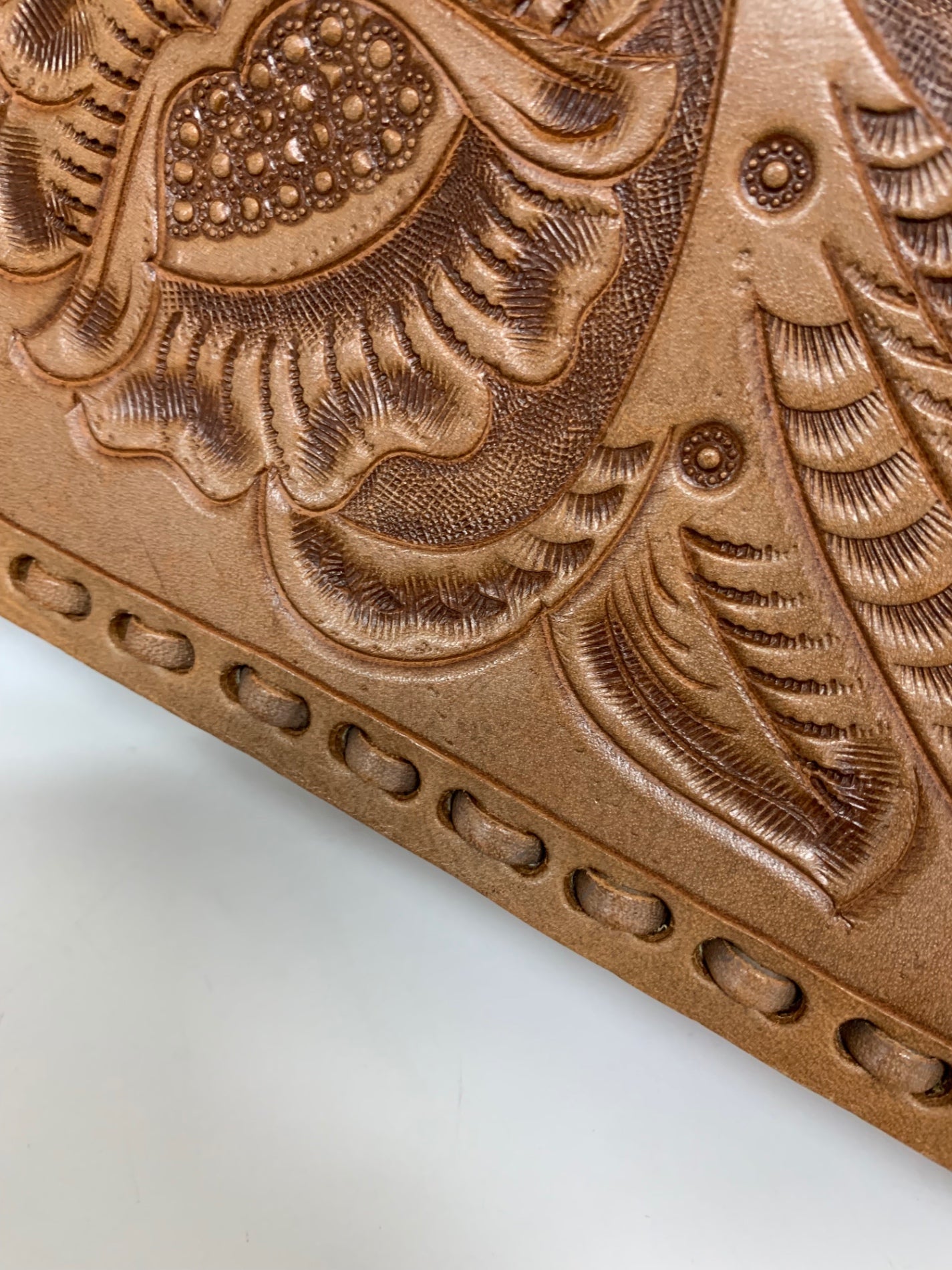 カービングトライブス ショルダーバッグ ブラウン チェーン ITQ22WY4CG18