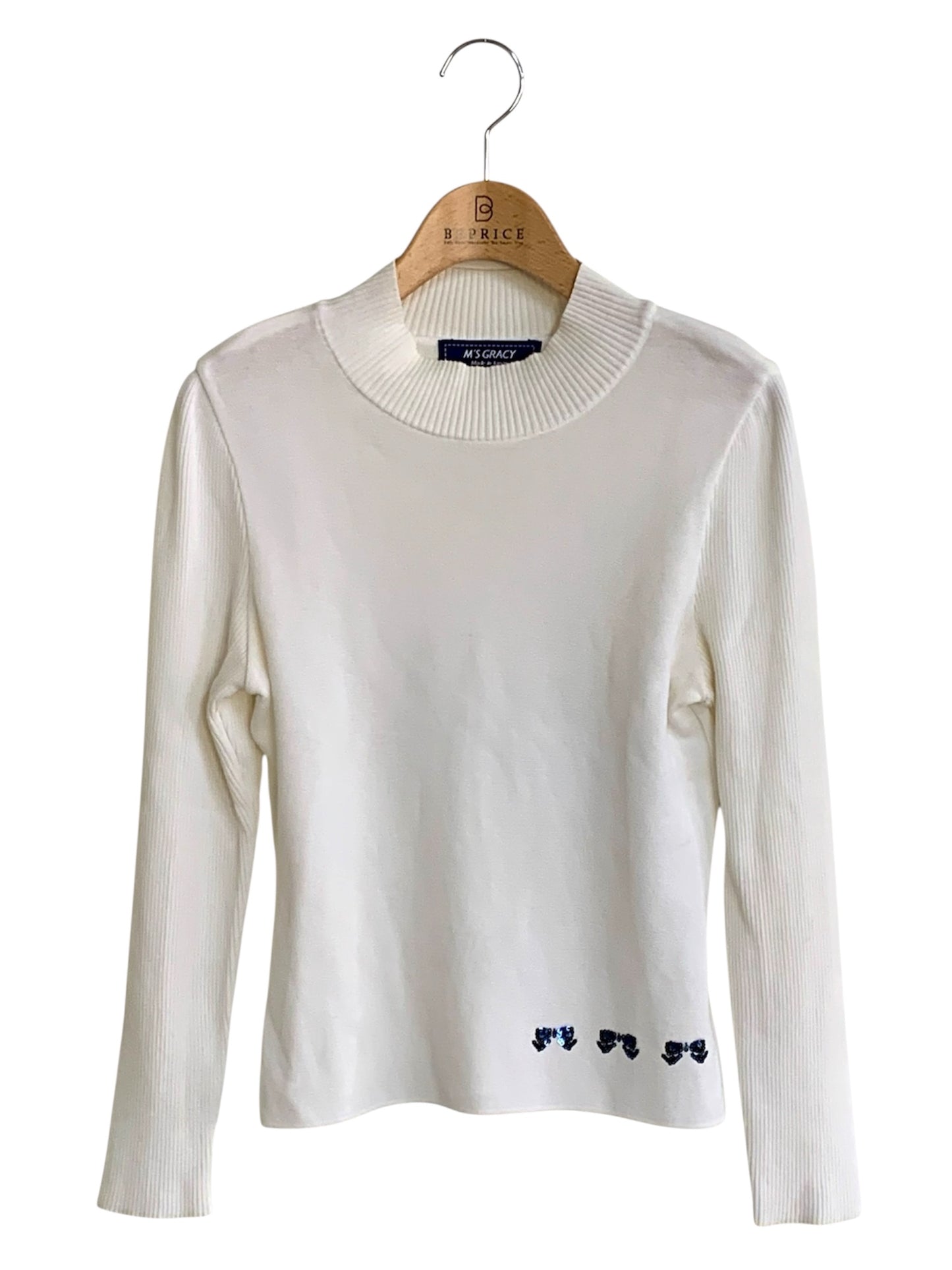 エムズグレイシー 018106 ニット 38 ホワイト リブ袖 ハイネック スパンコール リボンモチーフ ITGUFF2J3E4C