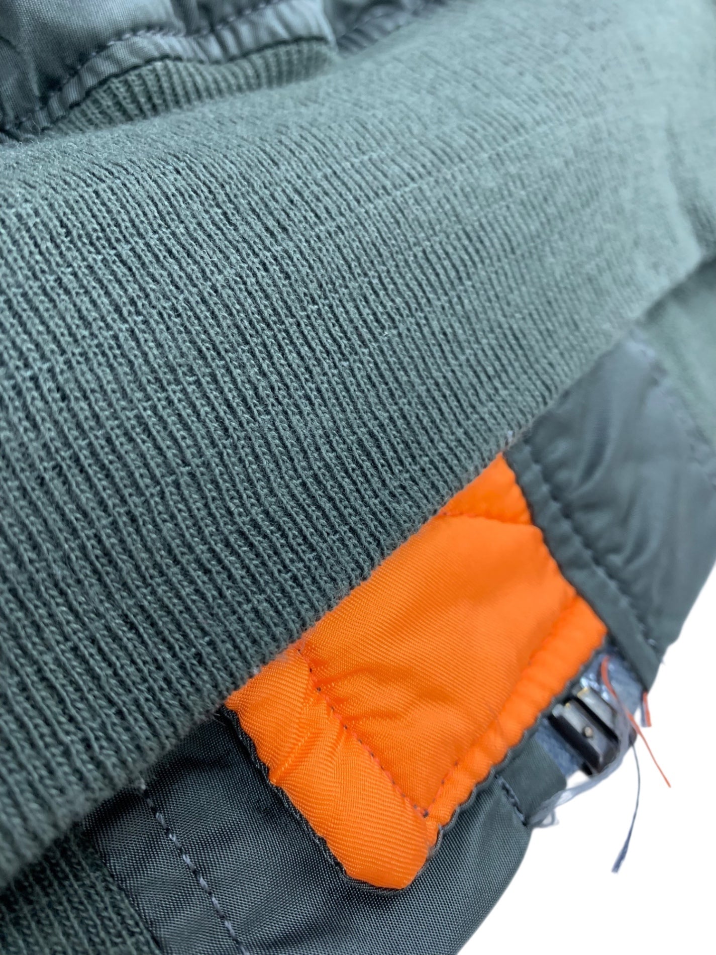 アルファインダストリーズ ブルゾン M カーキグリーン リバーシブル ロゴ刺繡(レッド) ITX7OA6Q1NQM