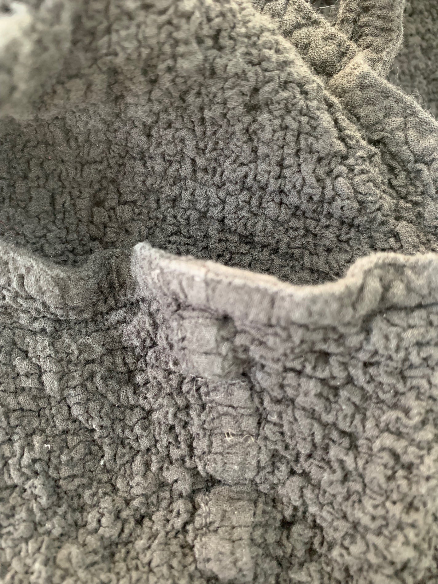 ミーイッセイミヤケ MI24FR739 プルオーバー ブラック カリフラワー ITDGBL96EIKS