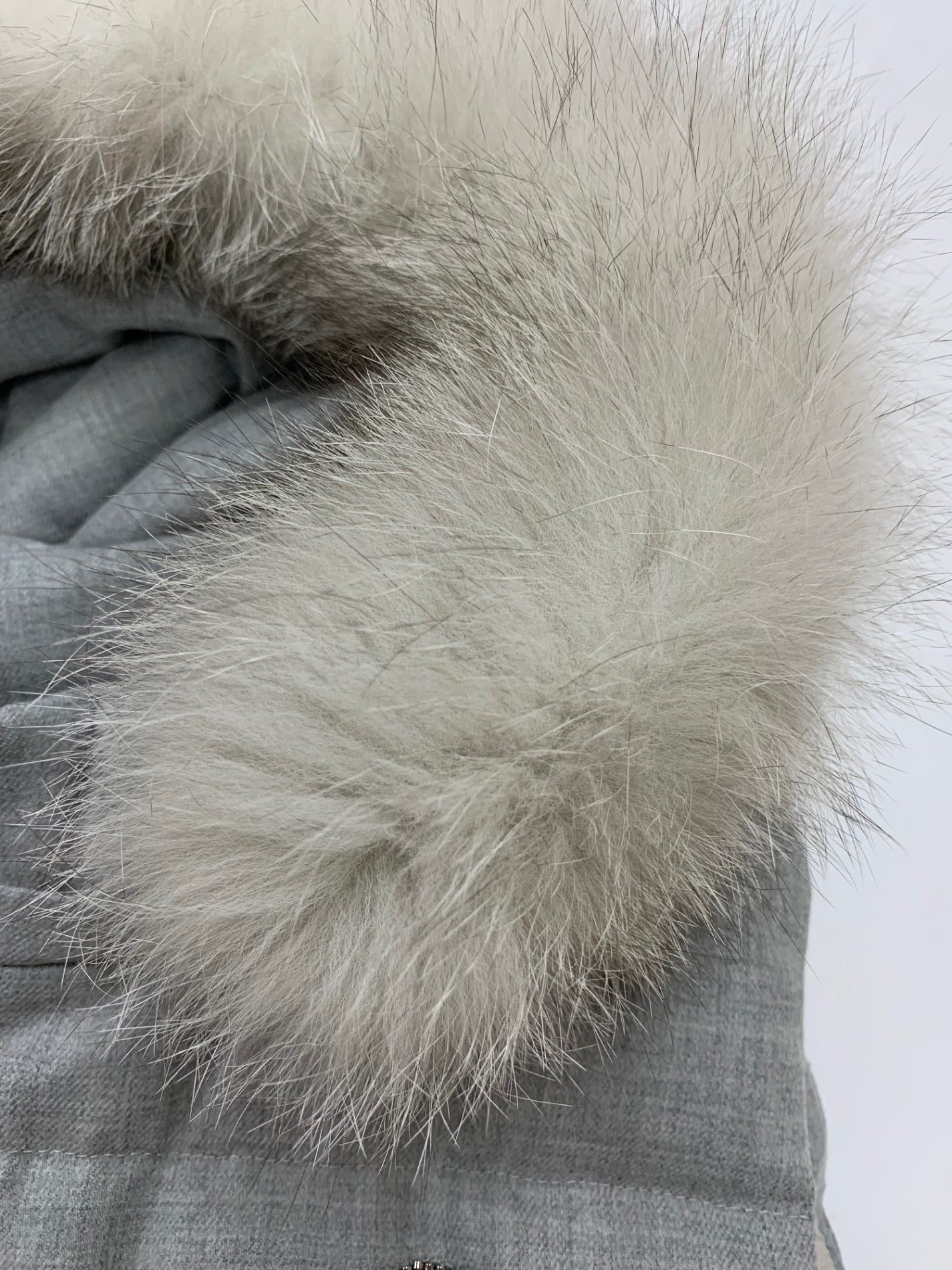 フォクシーブティック Chaleur 42362 ダウンベスト 40 グレー フォックスファー ITWOUEF3E8K6