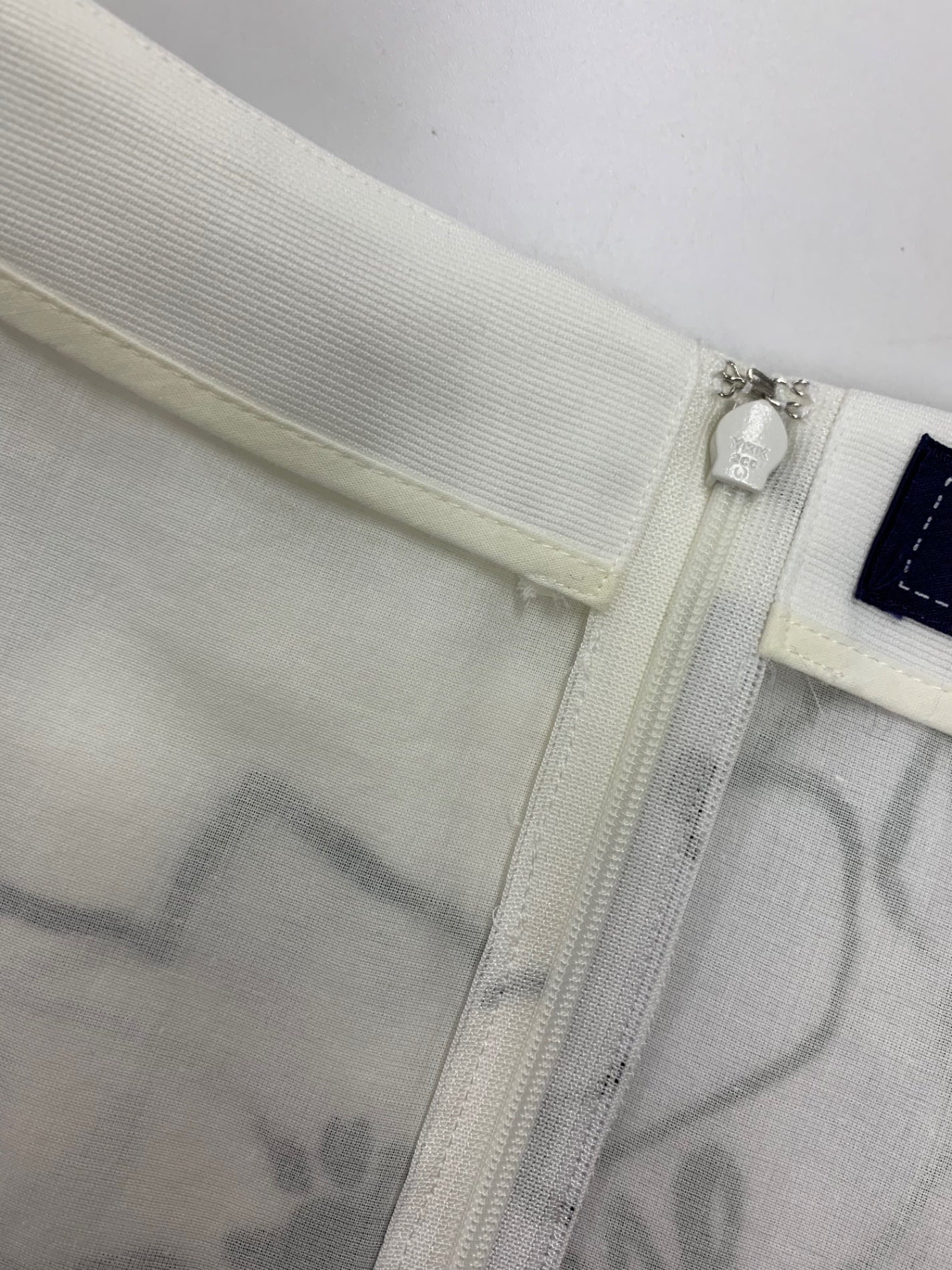 エムズグレイシー 111103 ワンピース 38 ホワイト フラワーモチーフ タック ITEEKB93CZOW