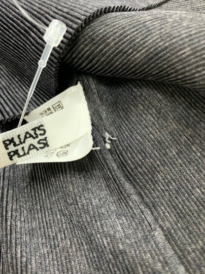 プリーツプリーズイッセイミヤケ PP02FK105 プルオーバー 3 グレー ボトルネック IT0CK5EY98BQ