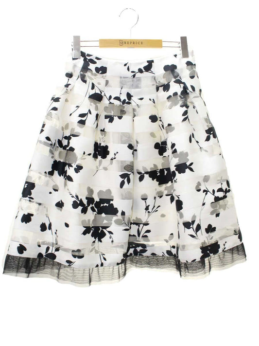 エムズグレイシー 817113 スカート 38 ホワイト フラワーモチーフ フレア ITDMG907H1GU