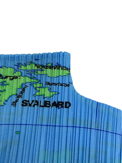 PLEATS PLEASE プリーツプリーズ イッセイミヤケ WORLD MAP PP81-JK593 世界地図柄 プリーツ ハイネック トップス ITOWW7EXKUYY