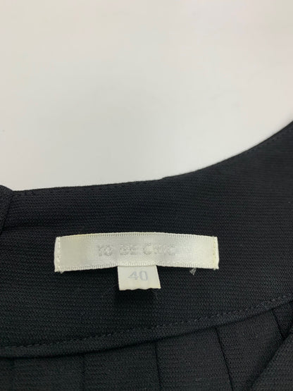 トゥービーシック UM435-401-09 ワンピース 40 ブラック タック くるみボタン ITXDGIELBL5W