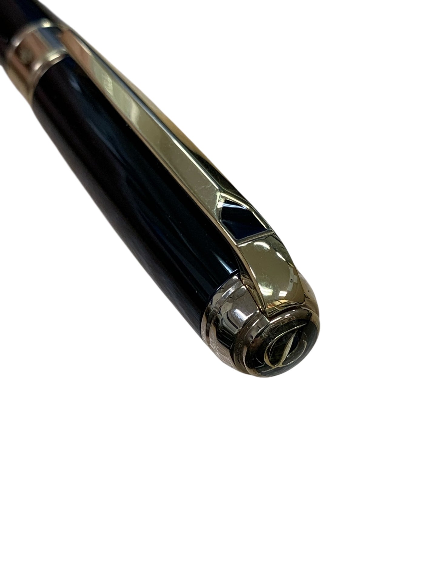 S.T. デュポン 万年筆 ラインD ミディアム ブラックナチュラルラッカー ブラック EF 14K ITEUYDETLPXK