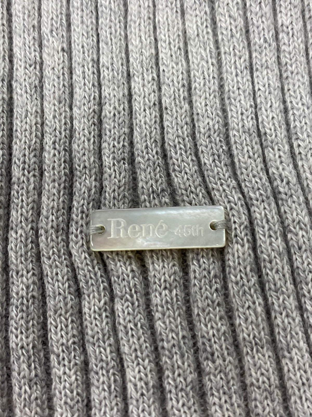 ルネ 6212990 ニットトップス 34 グレー パール付き ITWBHIH612SM