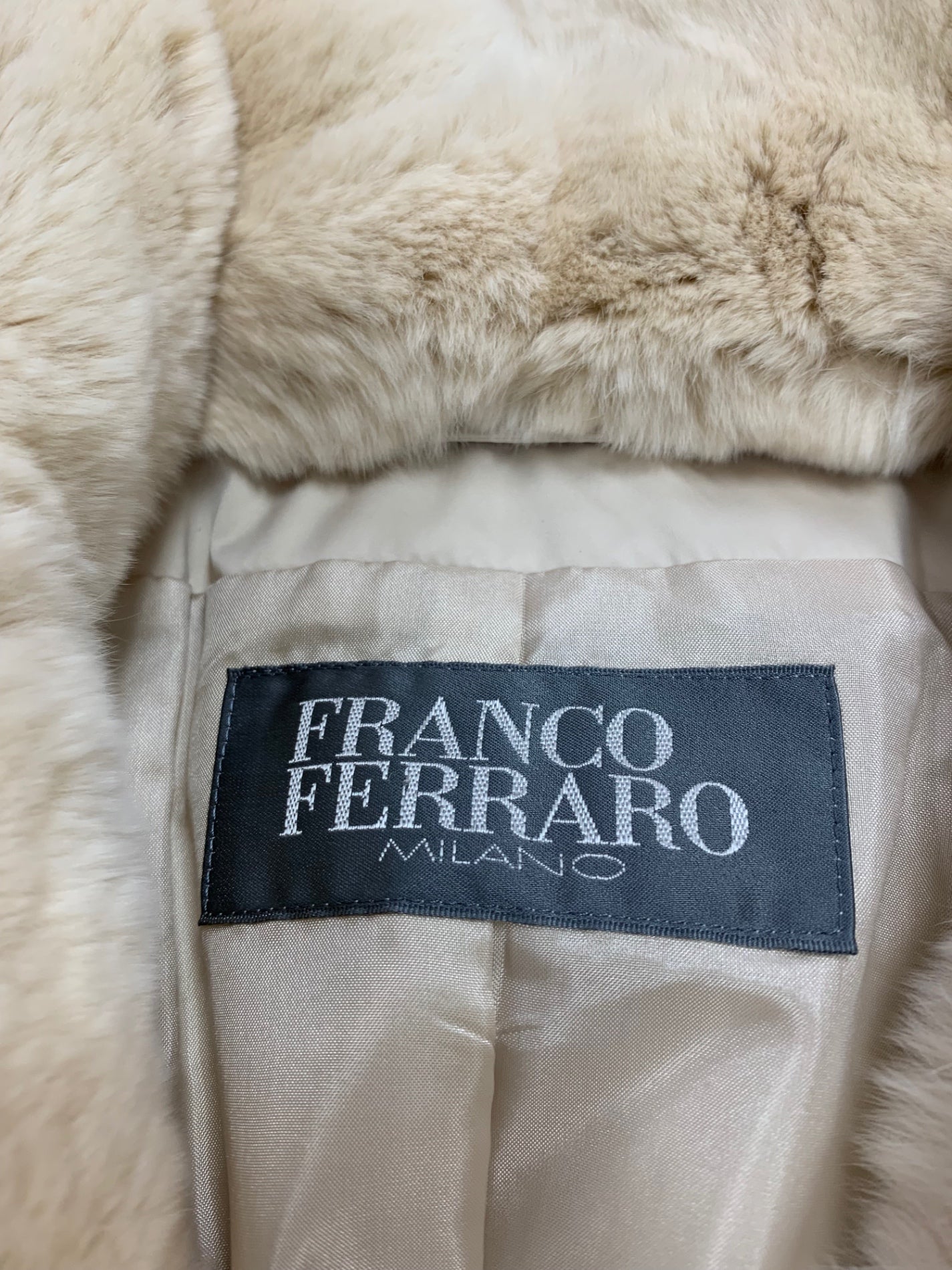 フランコフェラーロ NWUAJ-41790 ダウンコート 2 ベージュ レッキスラビットファー IT5PFC2JZSIO