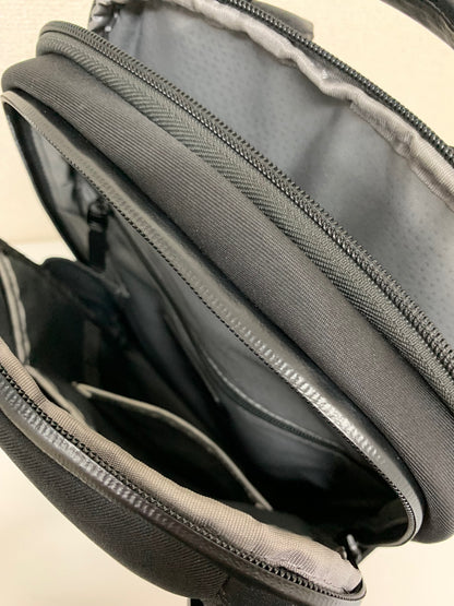 トゥミ TAHOE アズテック コンパクト 798654DE バックパック ブラック ITND5OKPX8VY