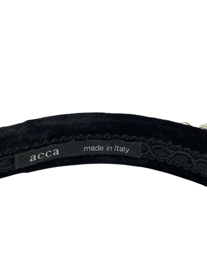 アッカ カチューシャ ブラック ヘアアクセサリー ベロア パールビジュー IT2UVZFZ64R4