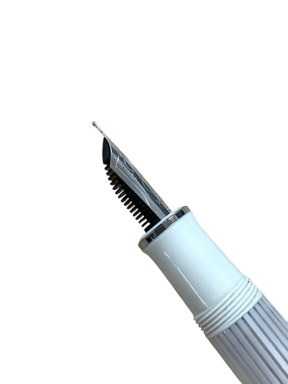 ペリカン スーベレーン M600 万年筆 ヴァイオレットホワイト 14C ITASK5I1SSF4