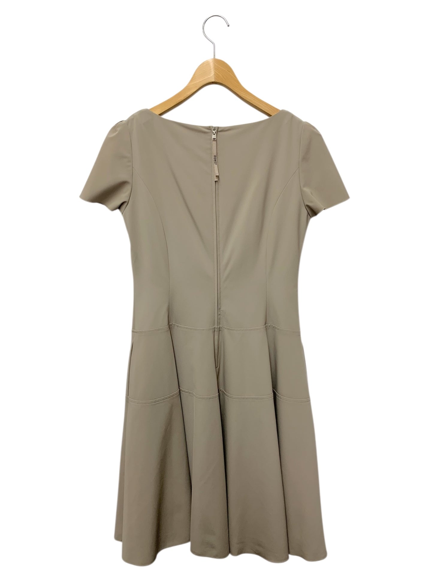 フォクシーニューヨーク Dress 39357 ワンピース 40 グレージュ ITG44S8FG94S