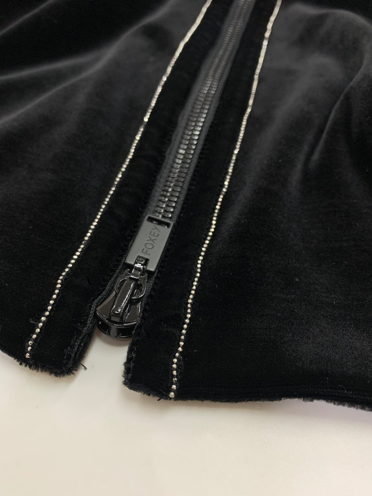 ベロアノワール by フォクシーニューヨーク Lady Parka 37179 パーカー 40 ブラック ITTOE2MYQUYS
