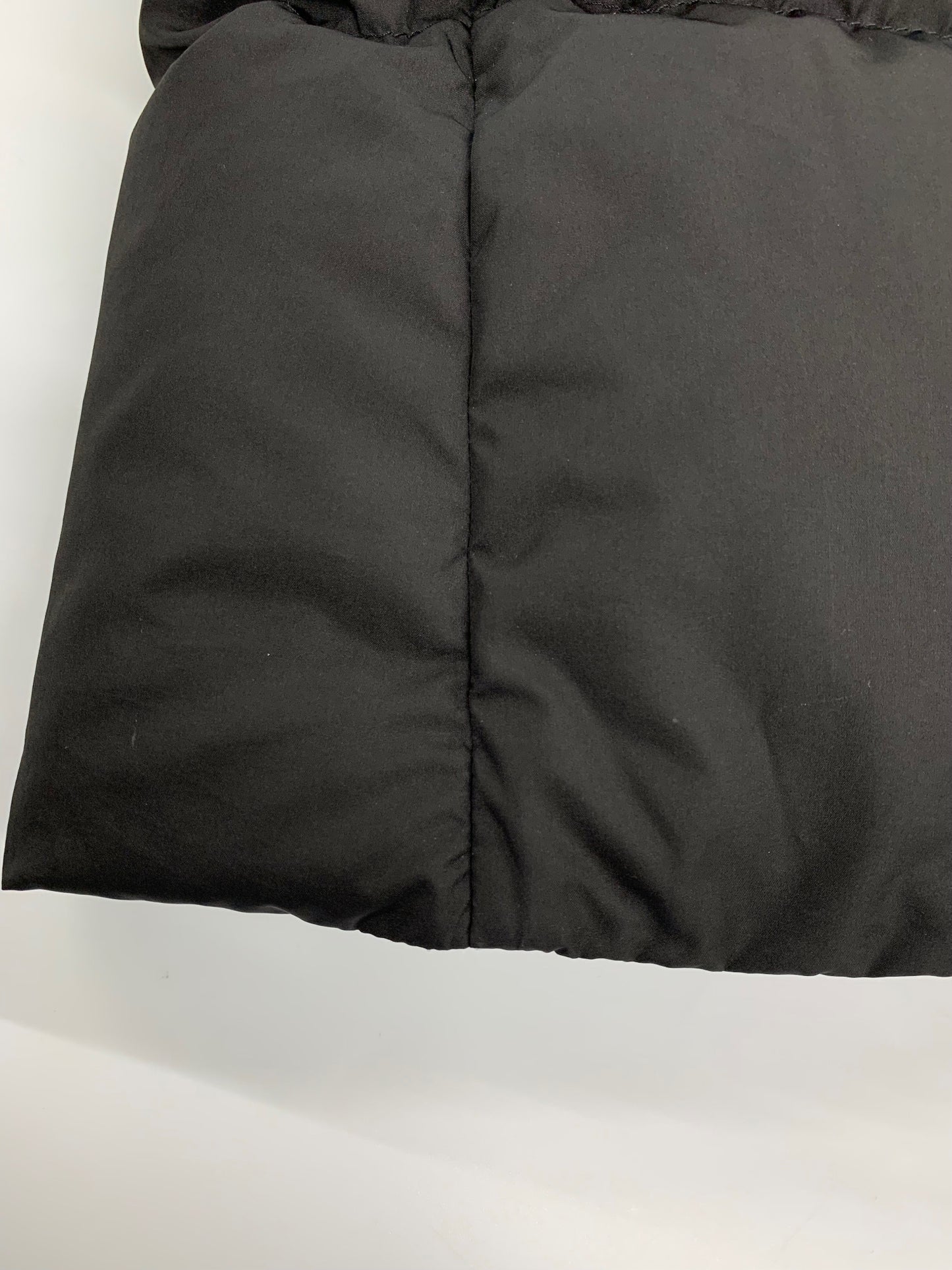 モンクレール BARROUDE GIUBBOTTO H20931A0002659632 ダウンジャケット 00 ブラック スタッズ ‘22 ITIADPCKXNQ2