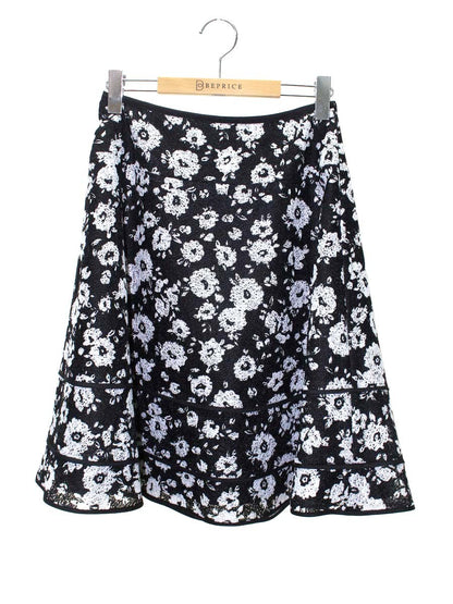 トゥービーシック W5S81-790-09 スカート 40 ブラック フラワーモチーフ ITU3JCAZNGMI