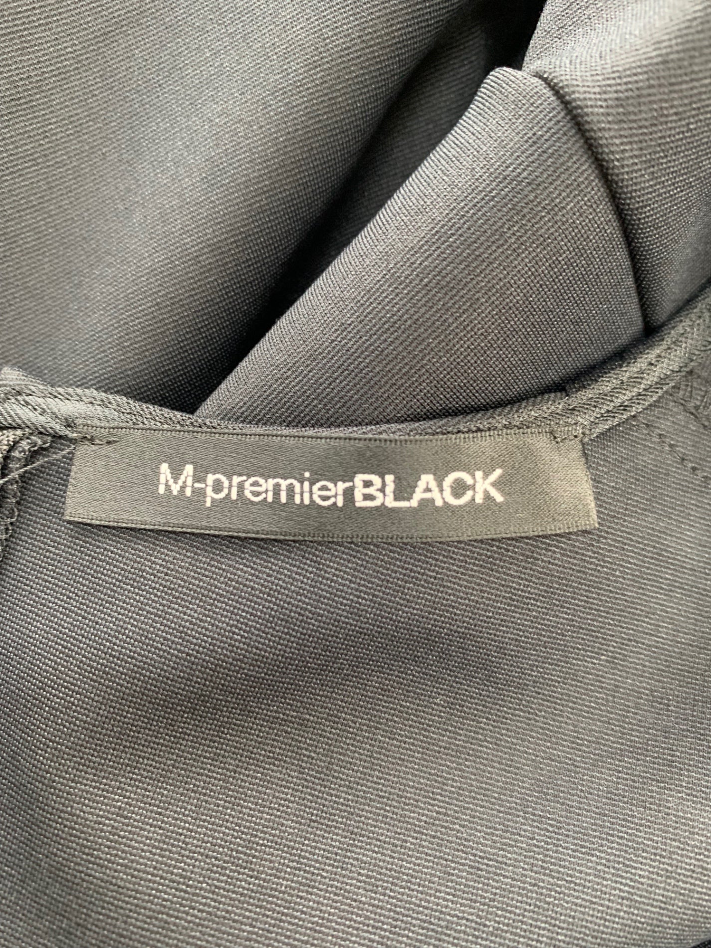 エムプルミエブラック C837-002 プルオーバー 38 ブラック バックジップ ITSJBDM788EQ