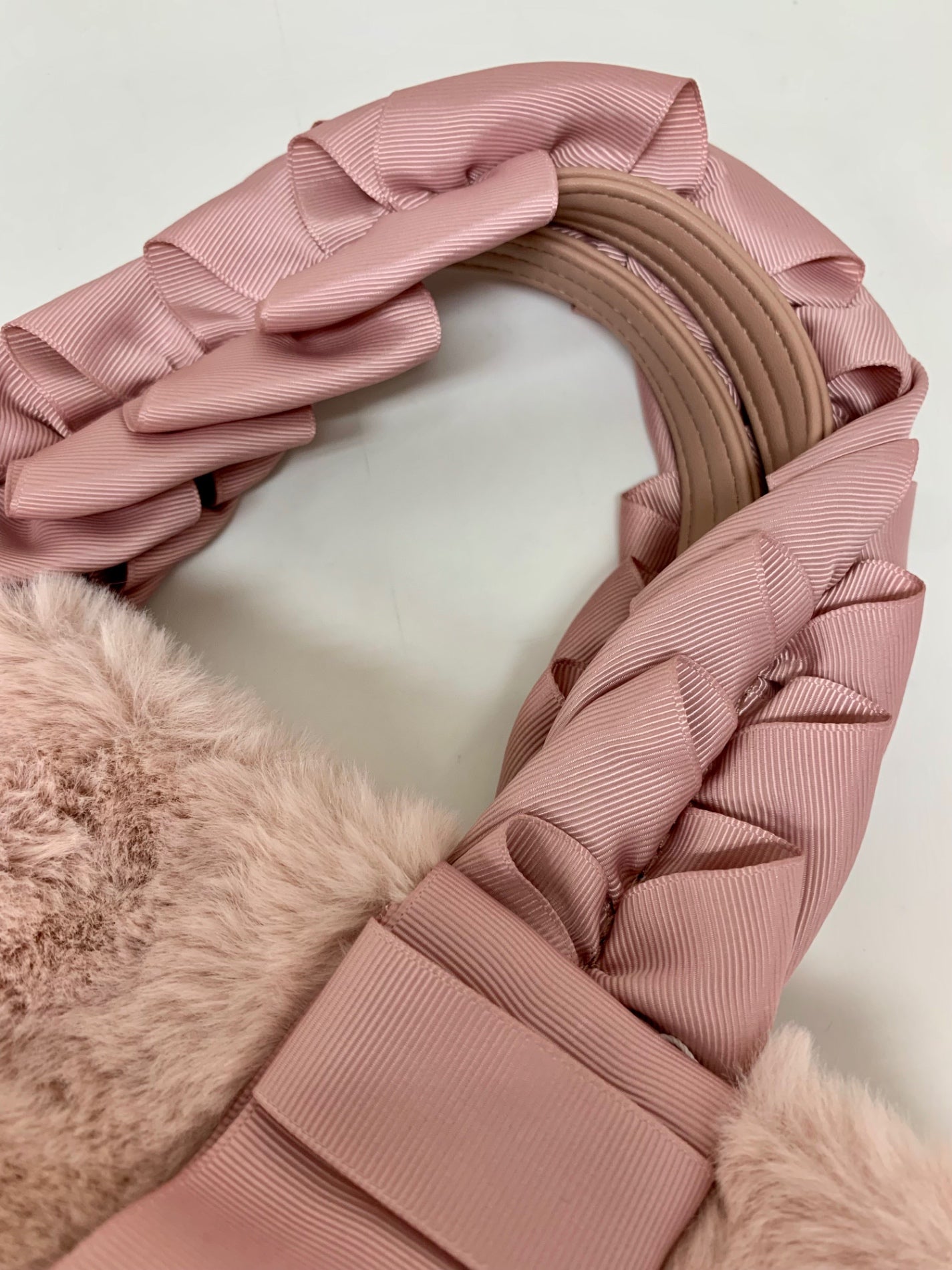 エムズグレイシー リボンハンドルフェイクファーバッグ 394510