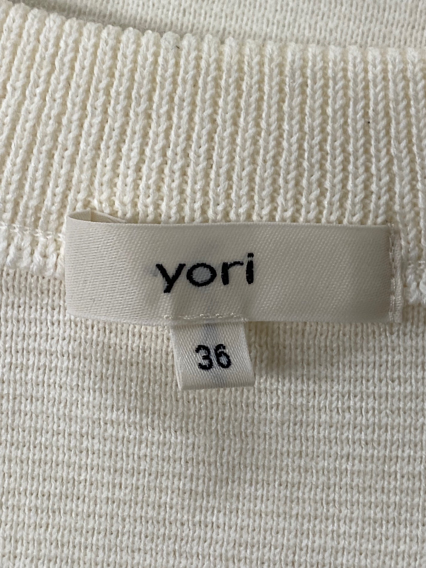ヨリ YR2235-136AW ニット 36 ホワイト パフスリーブ ITH4O3EHZVW6