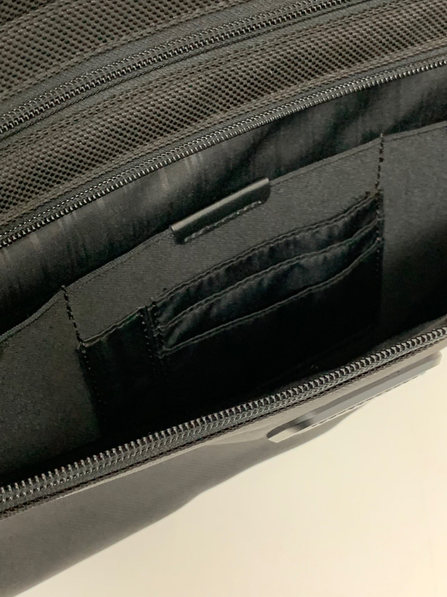 Tumiスリムタブレットカバーfor Surface Pro 3/4 840076165247 ブラック IT3T7U7M4740