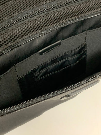 Tumiスリムタブレットカバーfor Surface Pro 3/4 840076165247 ブラック IT3T7U7M4740