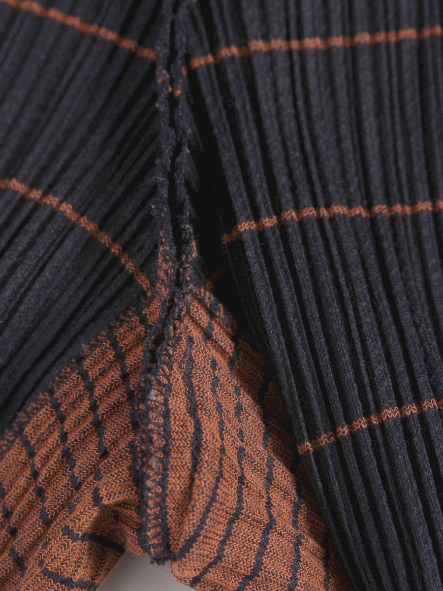 プリーツプリーズイッセイミヤケ PP03-JF852 パンツ 1 オレンジ ネイビー プリーツ ストライプ ITL11OWZ1I6Q