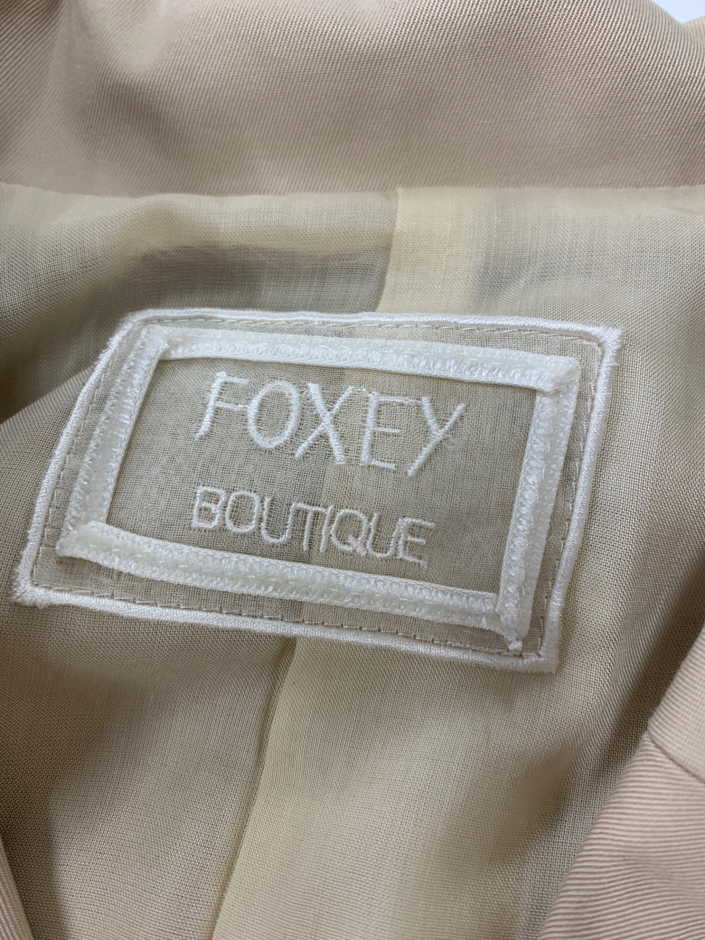 フォクシーブティック Coat Evette 43367 トレンチコート 42 ベージュ