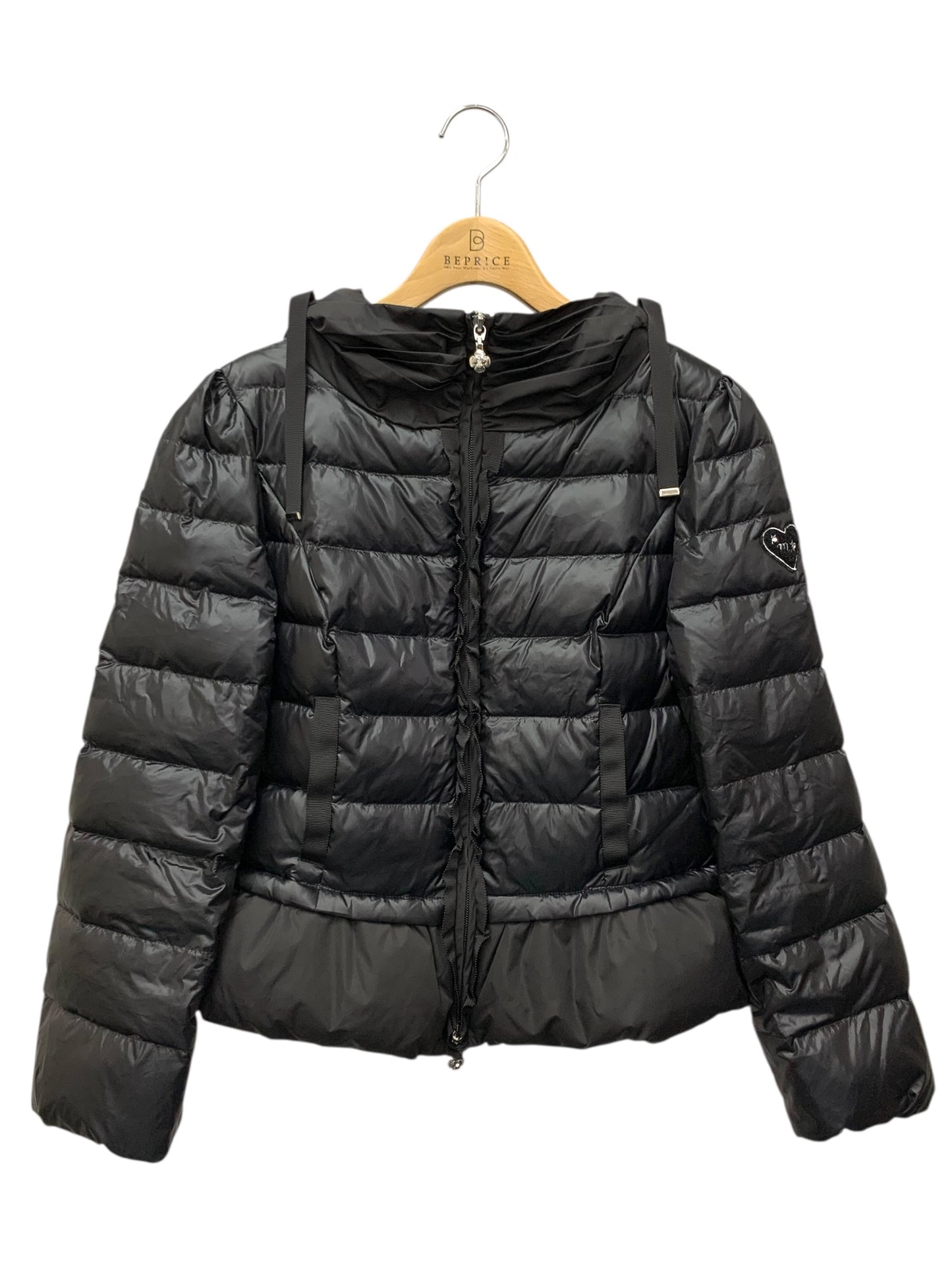 エムズグレイシー 019509 コンパクトダウンジャケット 38 ブラック フラワージップ フリル ハートワッペン フード ITODGMDKM2EV