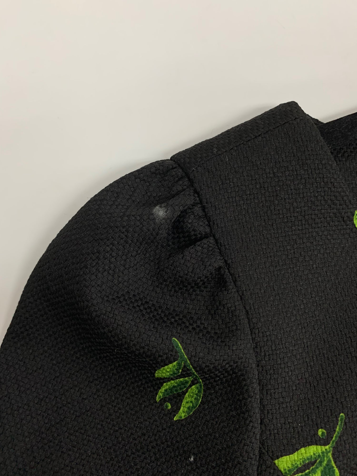 最終値下げ。エムズグレイシー　サテンブラック花柄ワンピース　未使用タグ付き エムズグレイシー 621723 ワンピース 36 ブラック フラワーモチーフ