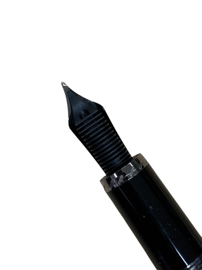 モンブラン 万年筆 作家シリーズ 2014 ダニエル･デフォー ブラック 10000本限定 750 18K ITMA0HREPMU4