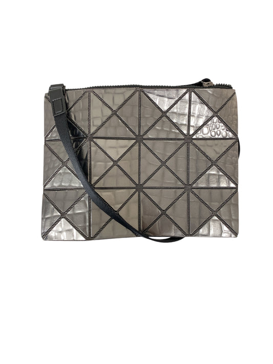 バオバオイッセイミヤケ META KAIJU BB53AG831 ショルダーバッグ シルバー ITYAAOPPSFYO