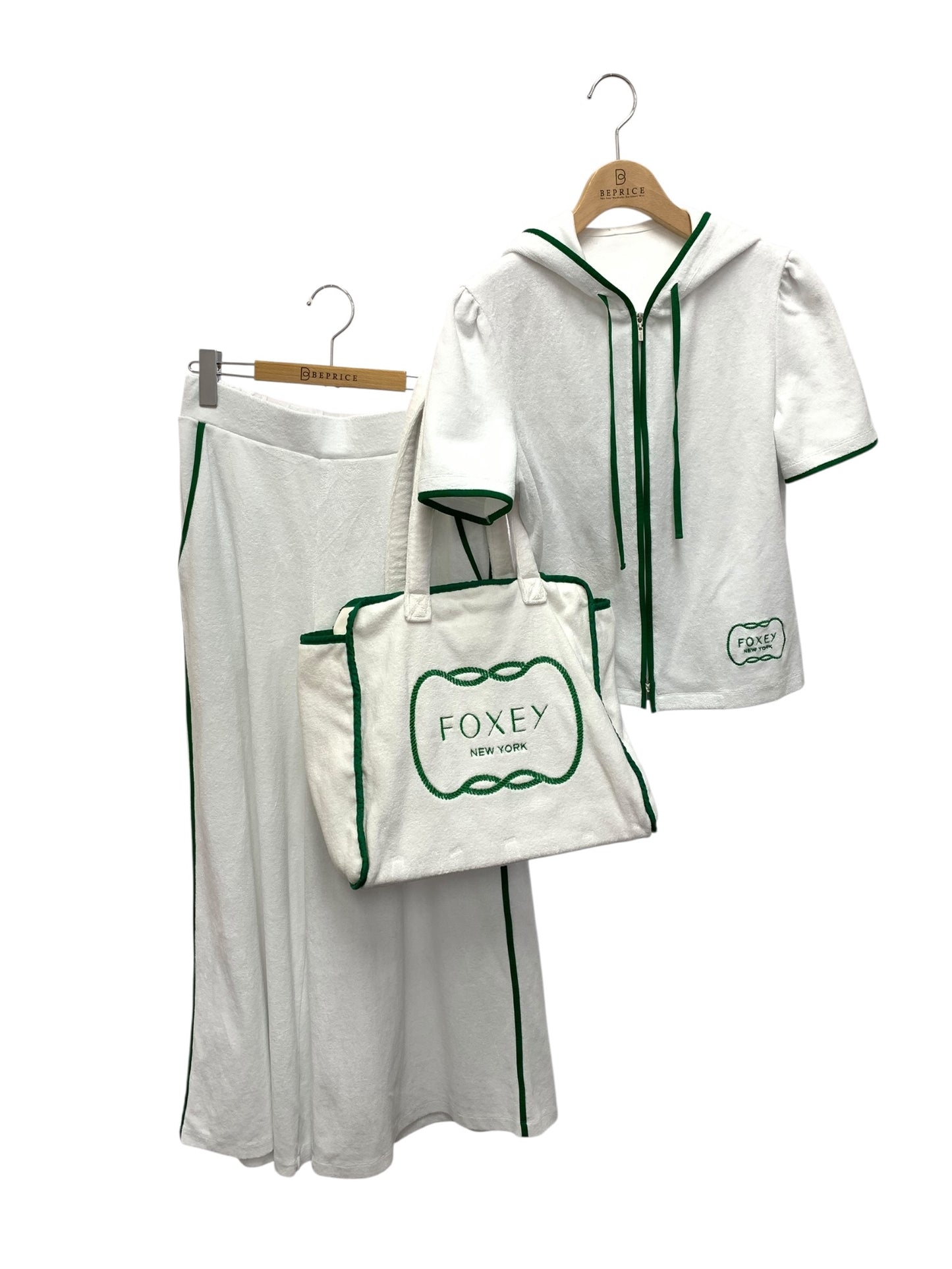 フォクシーニューヨーク Club House Set 44434 38 ホワイト パーカー/パンツ/トートバッグ 3点セット ITXWIMHLQMMS 【SALE】